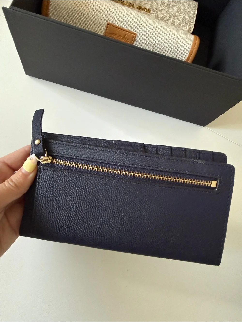kate spade navy saffiano zip card case with gold logo
